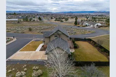 540 Crestdale Way, Klamath Falls, OR 97603 - Photo 6