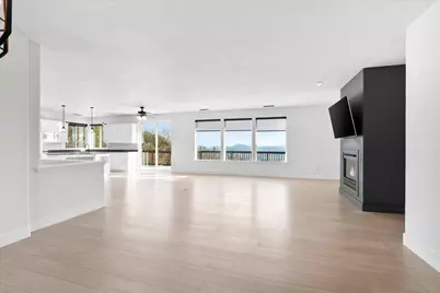 1401 7th Avenue, Gold Hill, OR 97525 - Photo 8