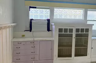 1031 W 10th St, Medford, OR 97501 - Photo 16