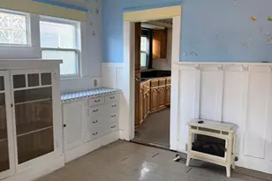 1031 W 10th St, Medford, OR 97501 - Photo 14