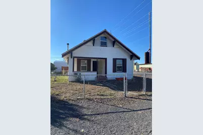 332 N Madison Street, Merrill, OR 97633 - Photo 2