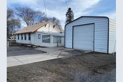 332 N Madison Street, Merrill, OR 97633 - Photo 1