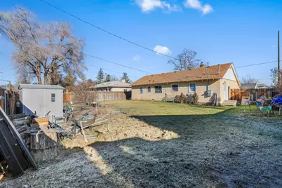 639 NW 8th Street, Redmond, OR 97756 - Photo 12