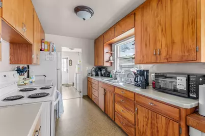 639 NW 8th Street, Redmond, OR 97756 - Photo 4