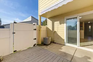 2030 Brookhurst St, Medford, OR 97504 - Photo 22