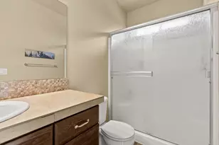 664 SE Reed Market Rd, Bend, OR 97702 - Photo 18