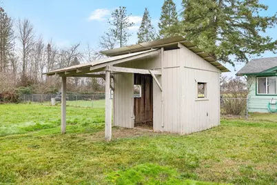 1290 Ojai Avenue, Grants Pass, OR 97527 - Photo 22