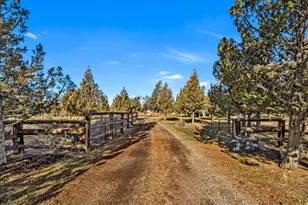 69975 Holmes Rd, Sisters, OR 97759 - Photo 32