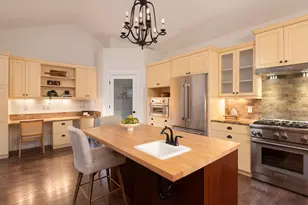 19085 NW Mt Hood Pl, Bend, OR 97703 - Photo 12