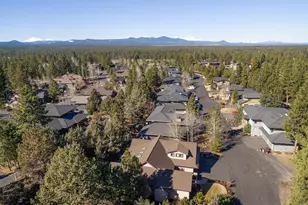 19085 NW Mt Hood Pl, Bend, OR 97703 - Photo 44