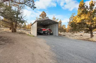 65333 Kiowa Dr, Bend, OR 97703 - Photo 34