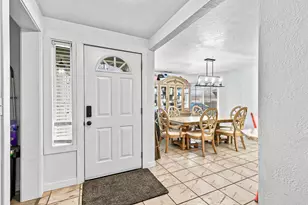 105 Queens Gate Ct, Central Point, OR 97502 - Photo 4