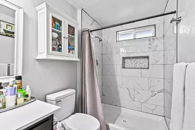 105 Queens Gate Court, Central Point, OR 97502 - Photo 16