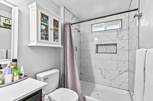 105 Queens Gate Ct, Central Point, OR 97502 - Photo 16