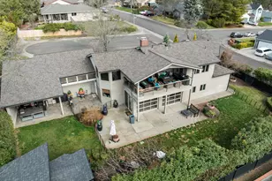 2798 Yvonne Rd, Medford, OR 97504 - Photo 64