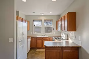 3115 SW Peridot Ave, Redmond, OR 97756 - Photo 6