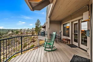 19717 Mount Bachelor Dr, Bend, OR 97702 - Photo 10