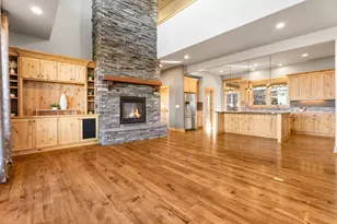 864 Highland View Loop, Redmond, OR 97756 - Photo 10