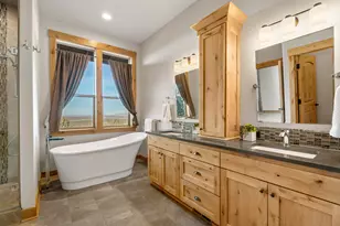 864 Highland View Loop, Redmond, OR 97756 - Photo 46