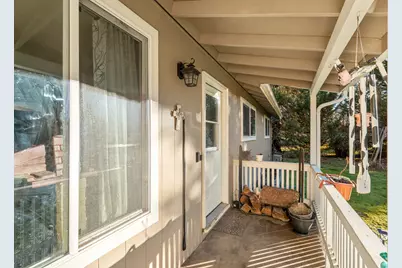 7994 E Evans Creek Road, Rogue River, OR 97537 - Photo 4