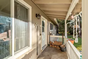 7994 E Evans Creek Rd, Rogue River, OR 97537 - Photo 4