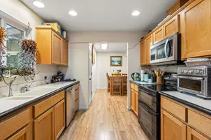 7994 E Evans Creek Rd, Rogue River, OR 97537 - Photo 10