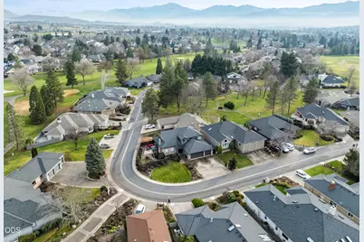 34 Jack Nicklaus Road, Medford, OR 97504 - Photo 30
