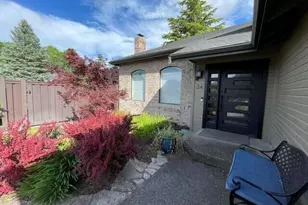 34 Jack Nicklaus Rd, Medford, OR 97504 - Photo 2