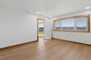 383 Ridgecrest Dr, Roseburg, OR 97471 - Photo 14