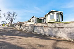 383 Ridgecrest Dr, Roseburg, OR 97471 - Photo 40