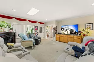 1415 NE Heritage Dr, Grants Pass, OR 97526 - Photo 4