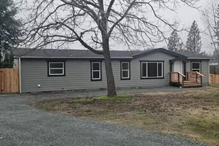 5250 Redwood Ave, Grants Pass, OR 97527 - Photo 2