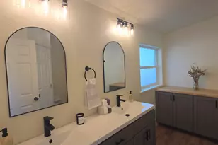 5250 Redwood Ave, Grants Pass, OR 97527 - Photo 18