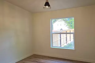 5250 Redwood Ave, Grants Pass, OR 97527 - Photo 16