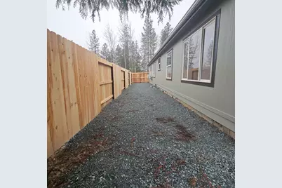 5250 Redwood Avenue, Grants Pass, OR 97527 - Photo 6