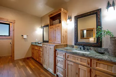 10935 Summit Ridge Court, Redmond, OR 97756 - Photo 12