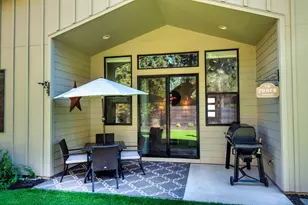 1151 N Jantzen Ct, Sisters, OR 97759 - Photo 32