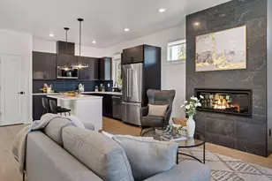 1027 W Linda Ave, Sisters, OR 97759 - Photo 6