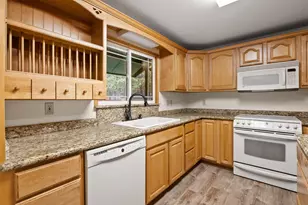 330 Tunnel Creek Rd, Grants Pass, OR 97526 - Photo 10