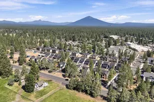 1036 W McKenzie Hwy, Sisters, OR 97759 - Photo 32