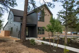 1036 W McKenzie Hwy, Sisters, OR 97759 - Photo 2