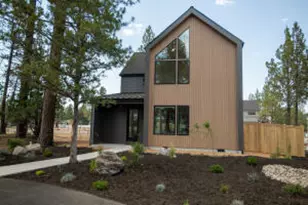 1036 W McKenzie Hwy, Sisters, OR 97759 - Photo 1