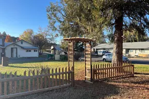 522 Van Ness Ave, Klamath Falls, OR 97601 - Photo 14