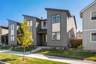 3015 NE Red Jasper Pl, Bend, OR 97701 - Photo 2