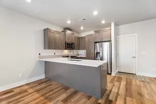 3015 NE Red Jasper Pl, Bend, OR 97701 - Photo 12