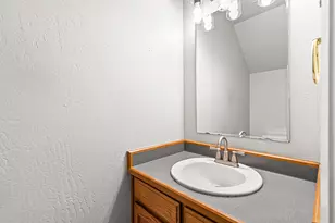 132 S Mountain Ave, Ashland, OR 97520 - Photo 14