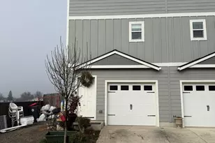 7821 Jacqueline Way, White City, OR 97503 - Photo 2