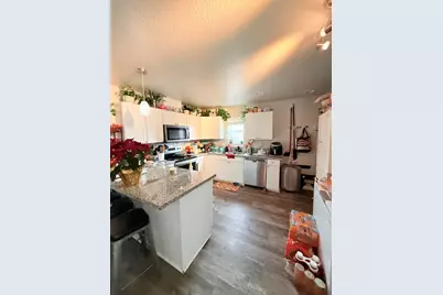 7821 Jacqueline Way, White City, OR 97503 - Photo 4