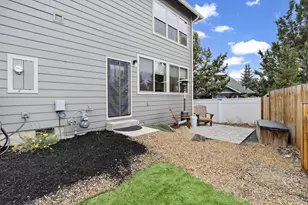 2260 NE Indigo Ln, Bend, OR 97701 - Photo 30