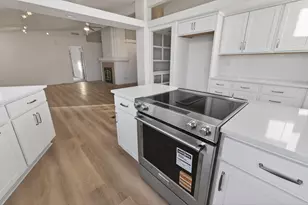 1865 NE 6th St, Redmond, OR 97756 - Photo 6